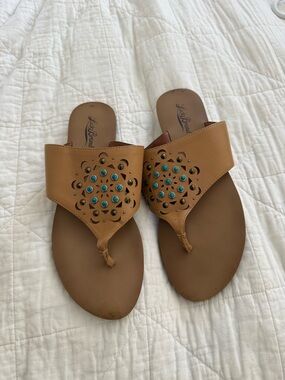 Lucky Brand Tan Leather Thong Sandals with Turquoise Studs